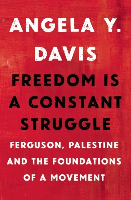 Featured image for Zusammenfassung von 'Freiheit ist ein ständiger Kampf' von Angela Y. Davis