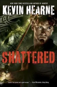 Featured image for Zusammenfassung von 'Shattered' von Kevin Hearne