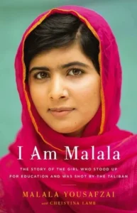 Featured image for Zusammenfassung von 'Ich bin Malala: Die Geschichte des Mädchens, das für Bildung eintrat und von den Taliban angeschossen wurde' von Malala Yousafzai
