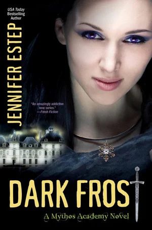 Featured image for Zusammenfassung von 'Dark Frost' von Jennifer Estep
