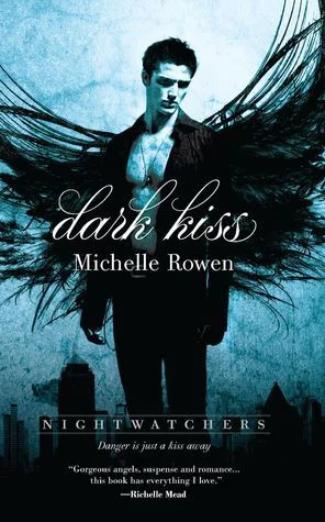 Featured image for Zusammenfassung von 'Dark Kiss' von Michelle Rowen