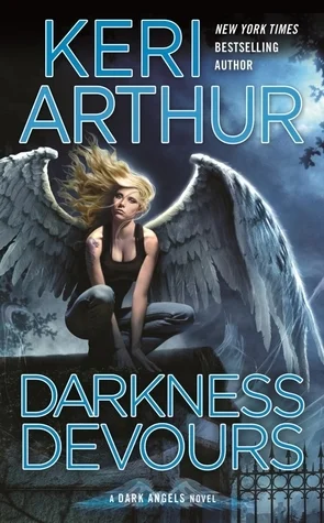 Featured image for Zusammenfassung von 'Darkness Devours' von Keri Arthur