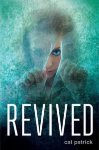 Featured image for Zusammenfassung von 'Revived' von Cat Patrick