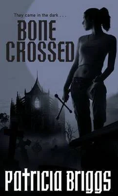 Featured image for Zusammenfassung von 'Bone Crossed' von Patricia Briggs