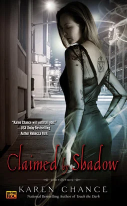 Featured image for Zusammenfassung von "Claimed by Shadow" von Karen Chance