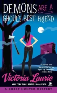 Featured image for Zusammenfassung von 'Demons Are a Ghoul's Best Friend' von Victoria Laurie