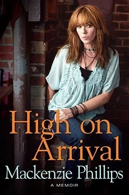 Featured image for "Zusammenfassung von 'High on Arrival' von Mackenzie Phillips"