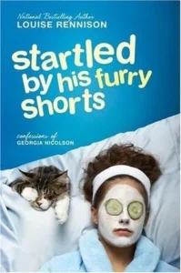 Featured image for "Zusammenfassung von 'Georgia Nicolson #7: Überrascht von seinen haarigen Shorts' von Louise Rennison"