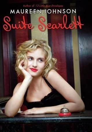 Featured image for Zusammenfassung von 'Suite Scarlett' von Maureen Johnson